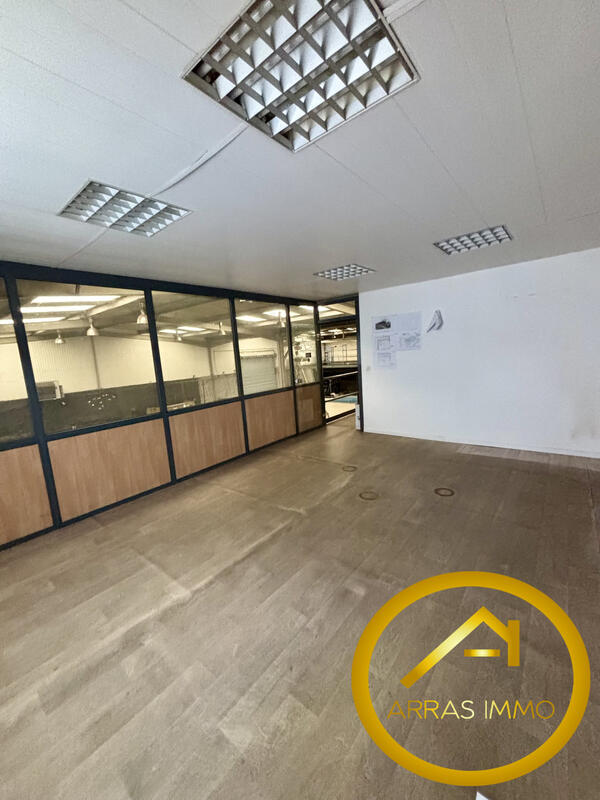 Local d'activités - 600 m²