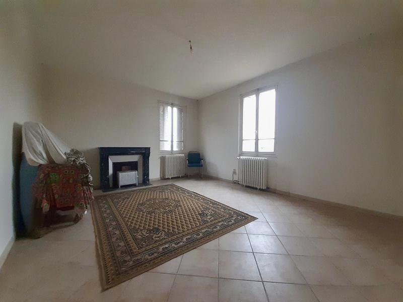 Maison - 246 m² - 9 pièces