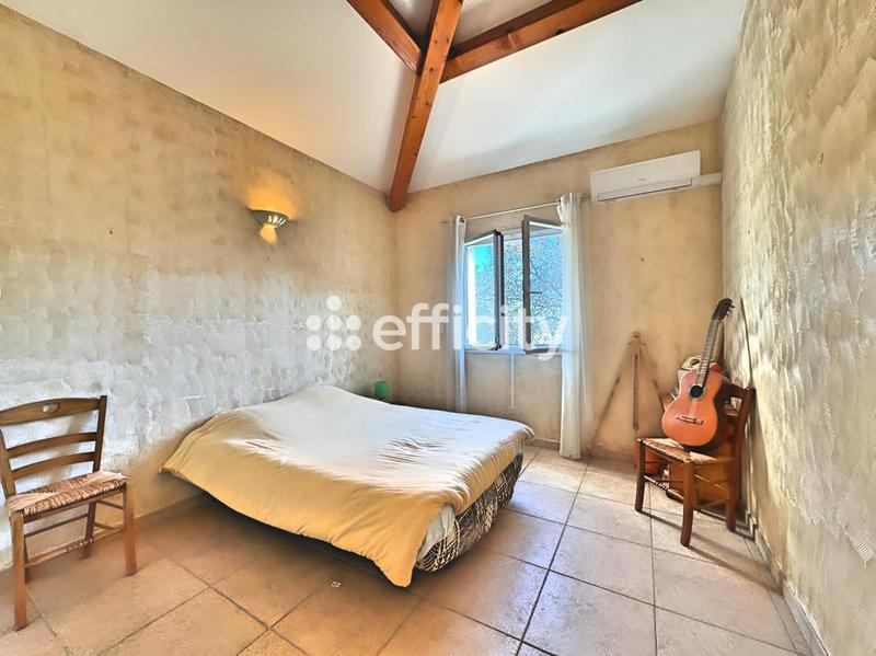 Pavillon - 160 m² - 5 pièces