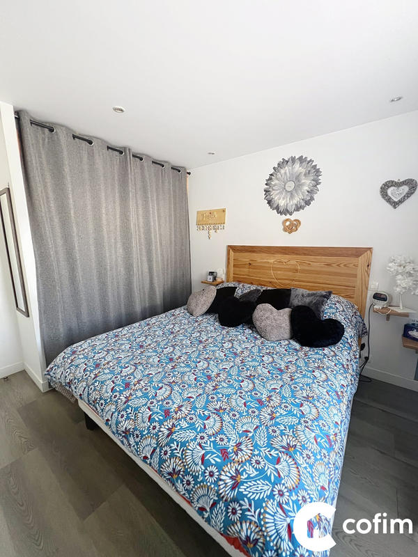 Maison traditionnelle - 194 m² - 9 pièces