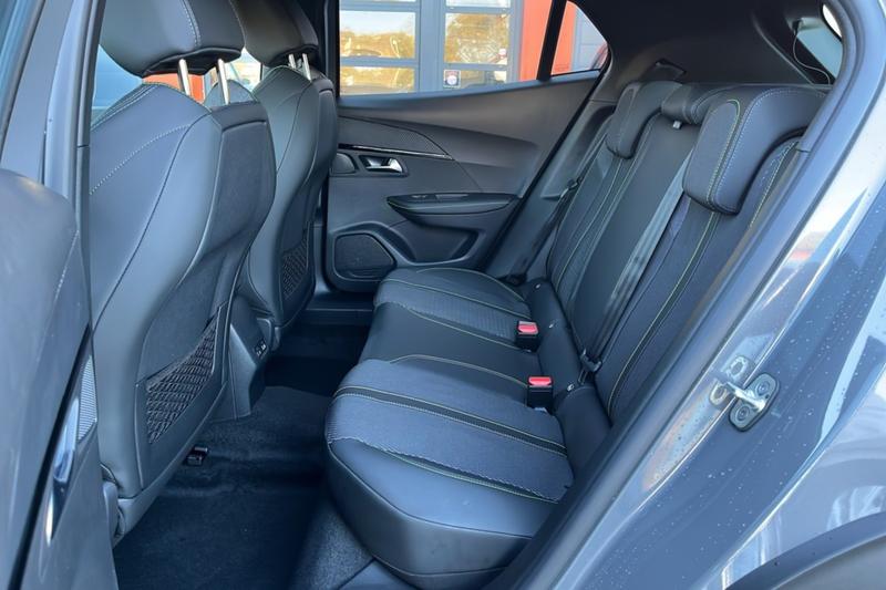 Peugeot 2008 Hybrid 145 E-Dsc6 Gt Visi