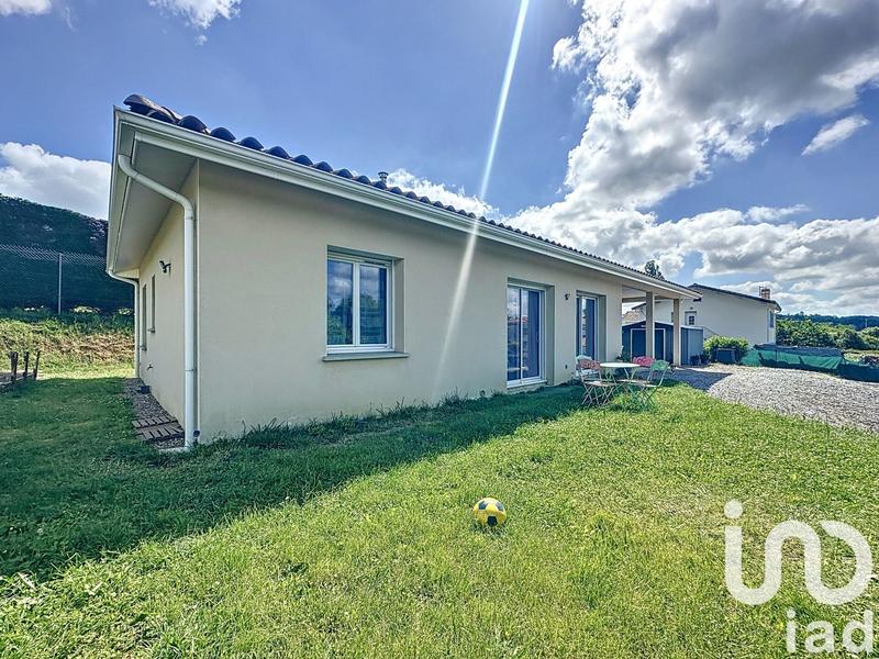 Maison - 94 m² - 5 pièces