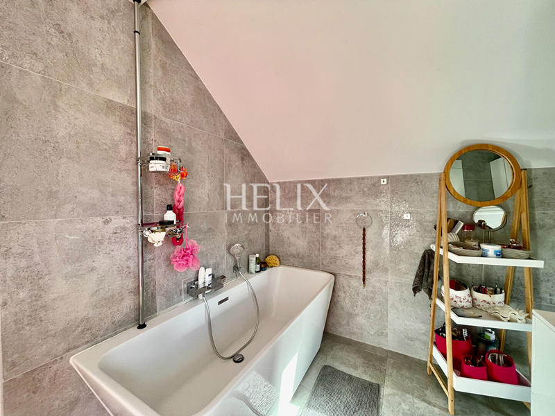 Maison - 125 m² - 5 pièces