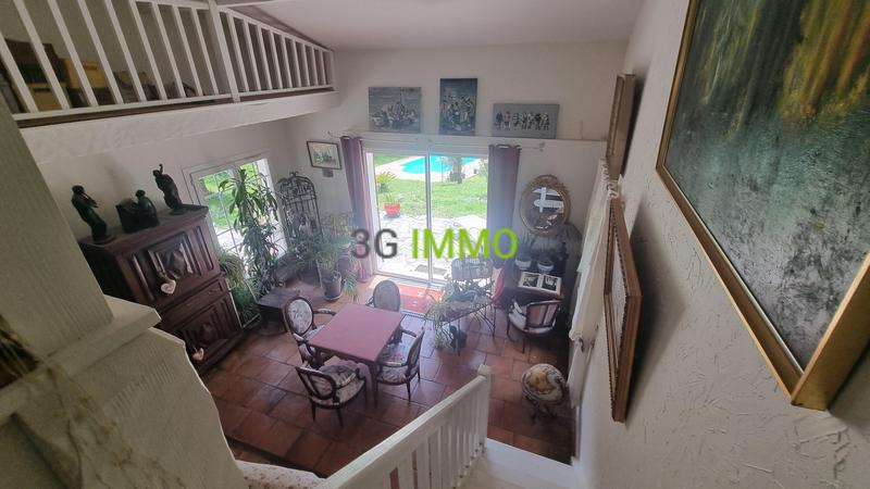 Villa - 263 m² - 7 pièces