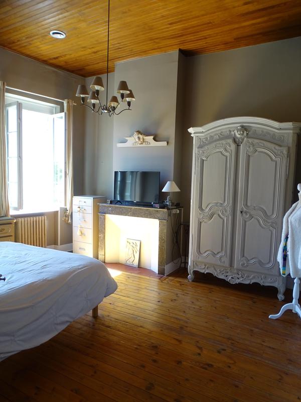 Maison ancienne - 302 m² - 9 pièces