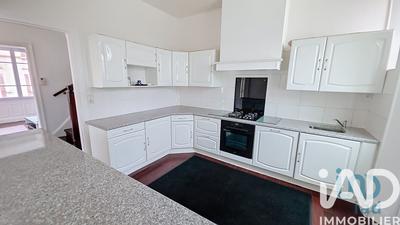 Maison - 127 m² - 7 pièces