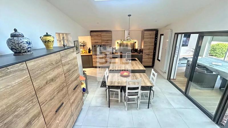 Villa - 167 m² - 5 pièces