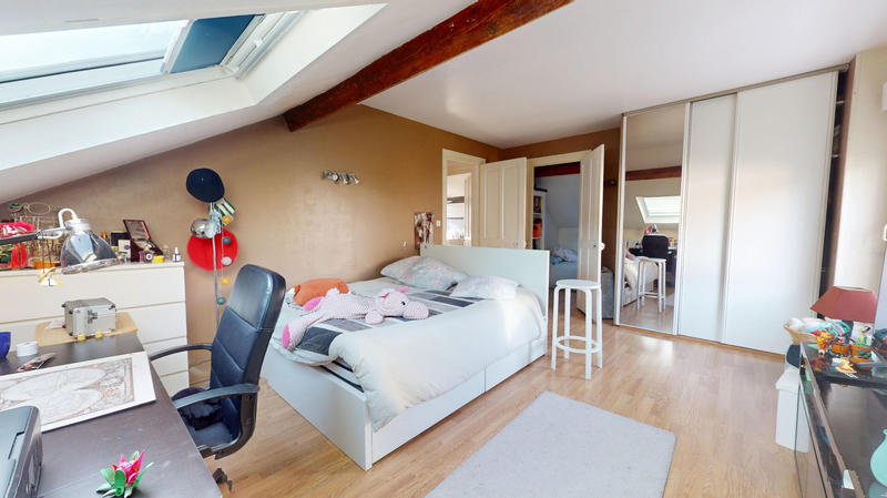 Maison - 140 m² - 5 pièces