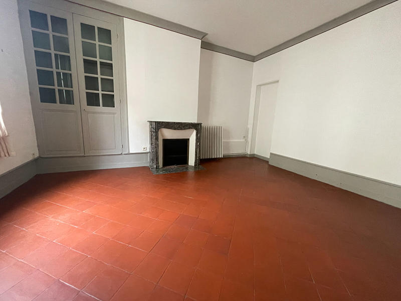 Maison - 196 m² - 9 pièces