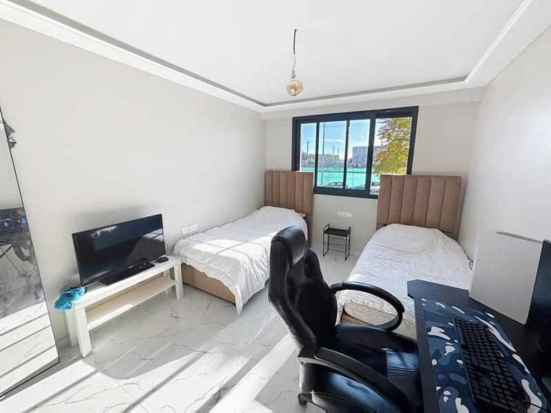 Maison - 337 m² - 13 pièces