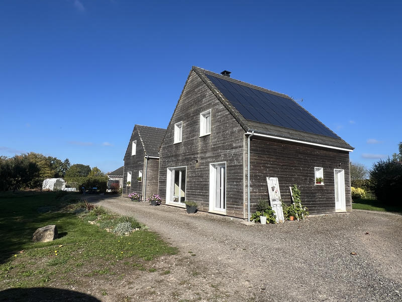 Maison - 157 m² - 8 pièces