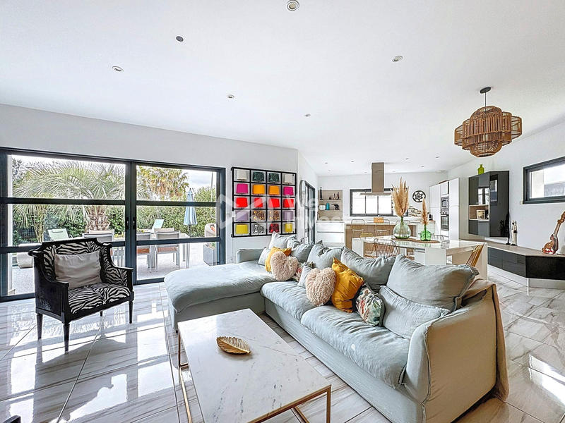 Villa - 140 m² - 5 pièces