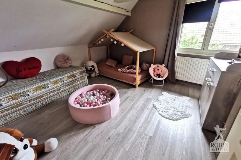 Maison - 235 m² - 10 pièces