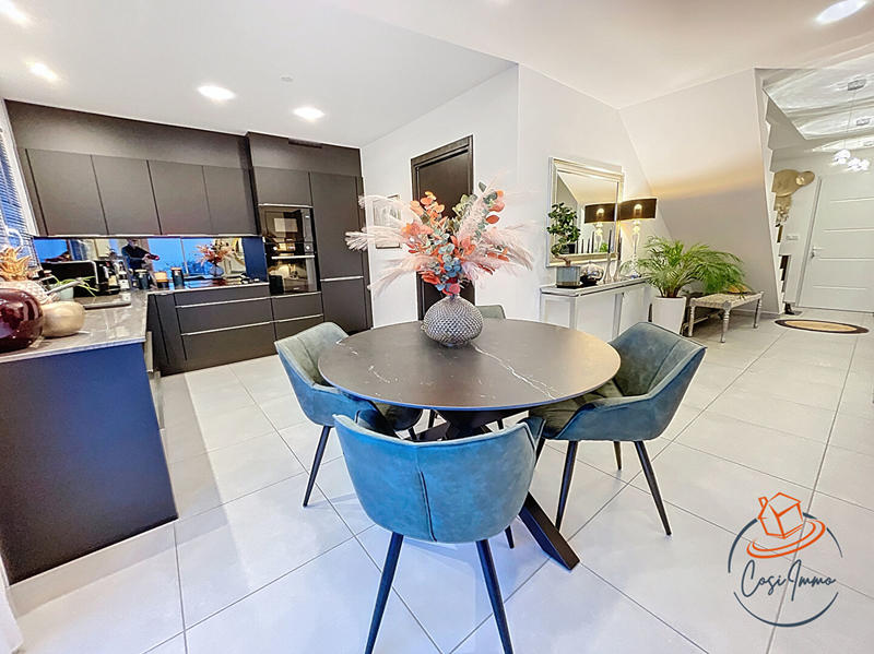 Maison - 114 m² - 5 pièces