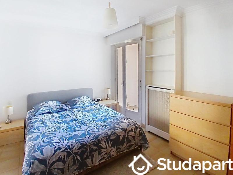 Chambre - 13 m² - 1 pièce