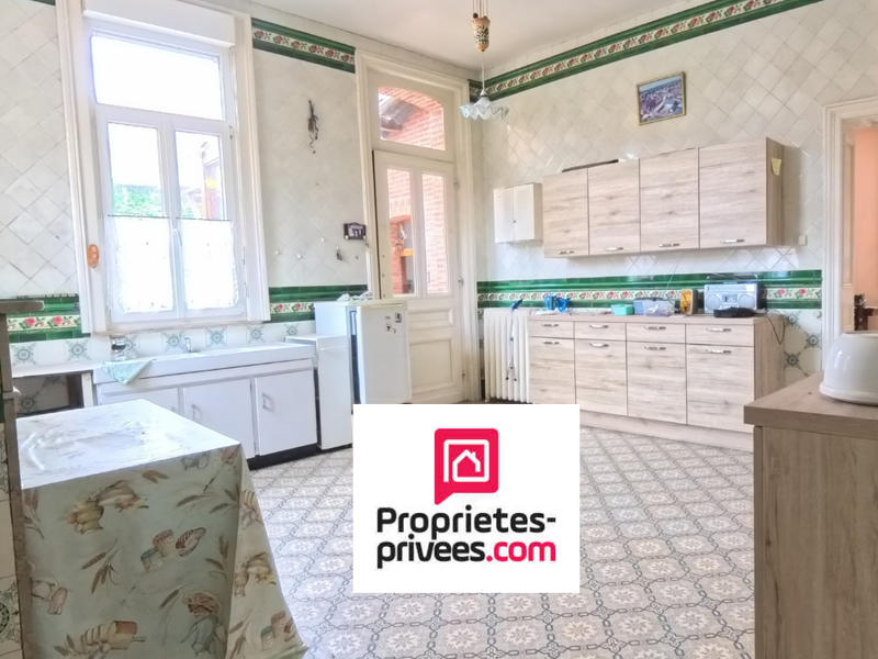 Maison - 235 m² - 7 pièces