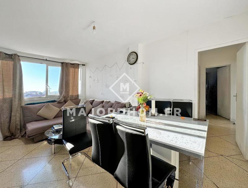 Appartement - 65 m² - 4 pièces