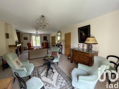 Maison - 237 m² - 7 pièces