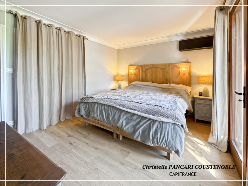 Maison - 204 m² - 6 pièces