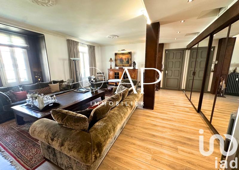 Appartement - 161 m² - 5 pièces