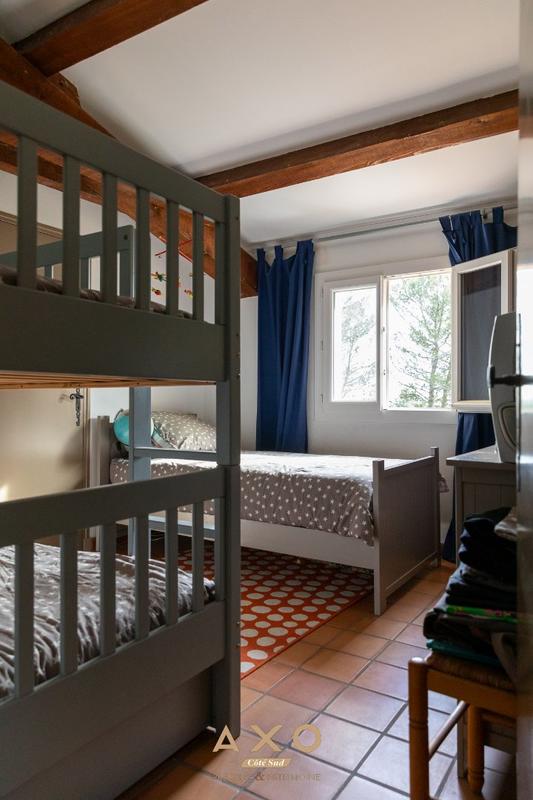 Maison - 170 m² - 7 pièces