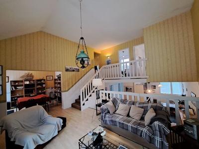 Maison traditionnelle - 96 m² - 5 pièces