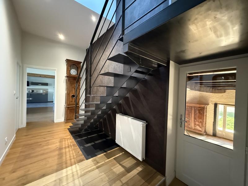 Maison - 352 m² - 8 pièces