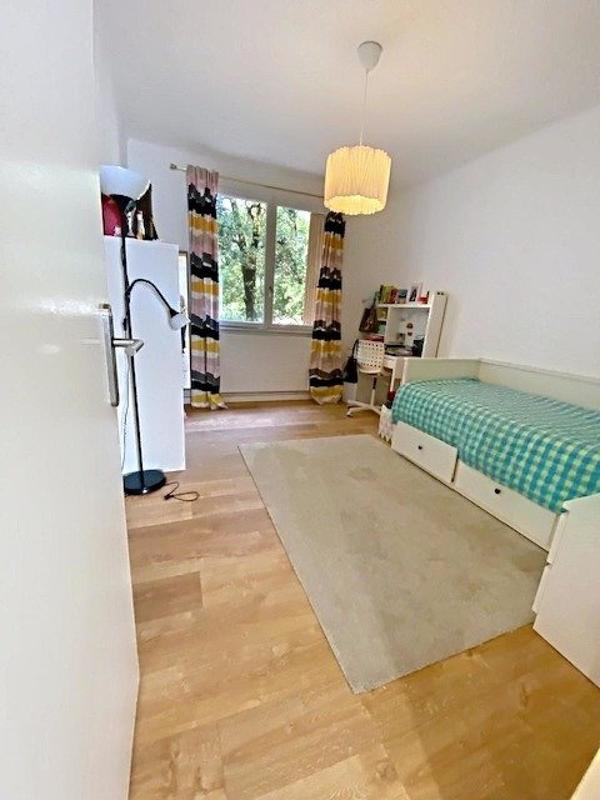 Appartement - 98 m² - 5 pièces