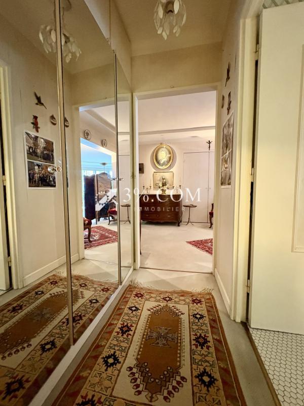 Appartement - 125 m² - 6 pièces