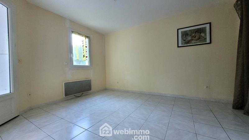 Maison - 222 m² - 8 pièces