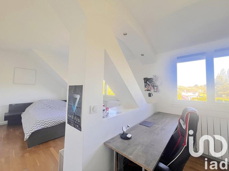 Maison - 214 m² - 8 pièces