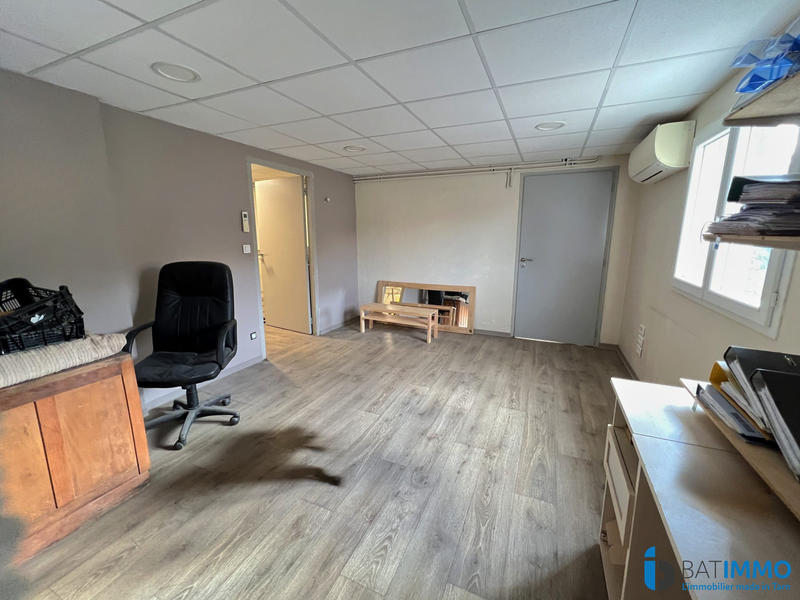 Local d'activités - 740 m²