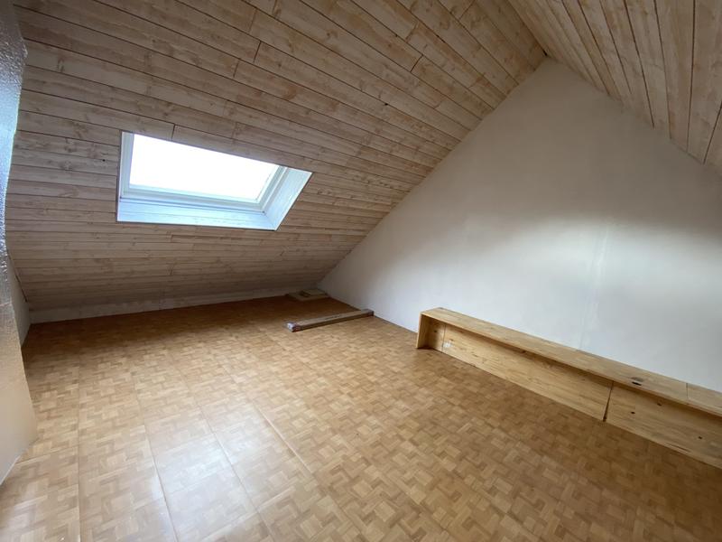 Maison - 239 m² - 10 pièces