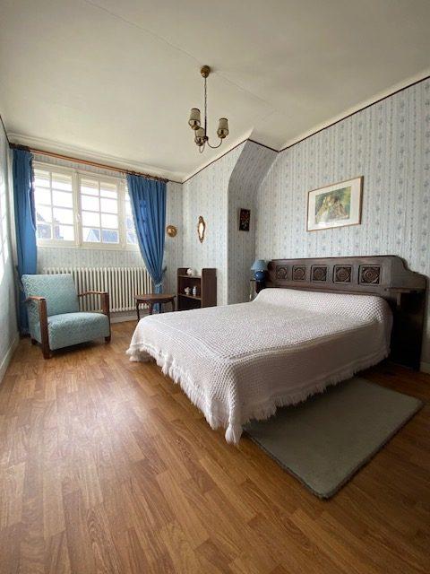 Maison - 140 m² - 8 pièces