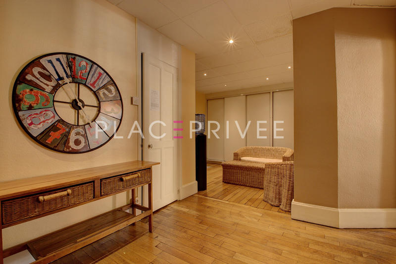 Bureau - 109 m² - 6 pièces