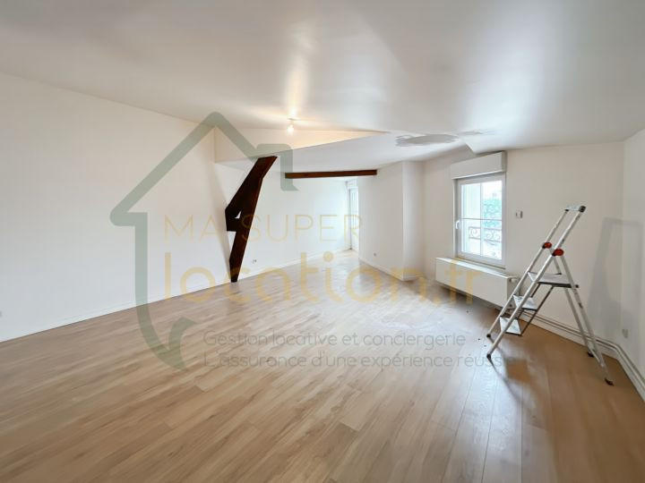 Appartement - 138 m² - 6 pièces