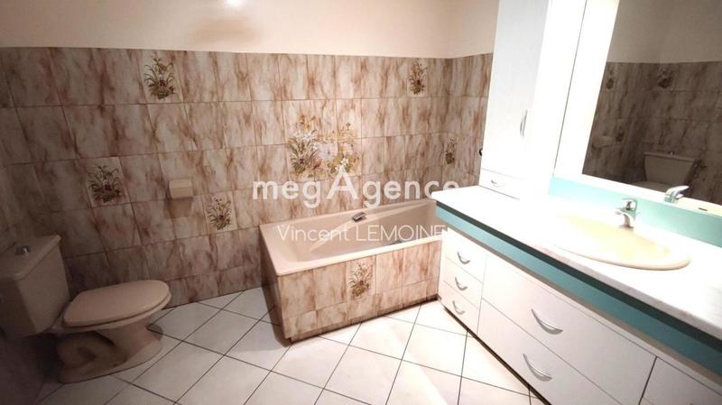 Maison - 186 m² - 8 pièces