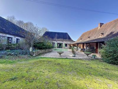 Maison - 500 m² - 18 pièces