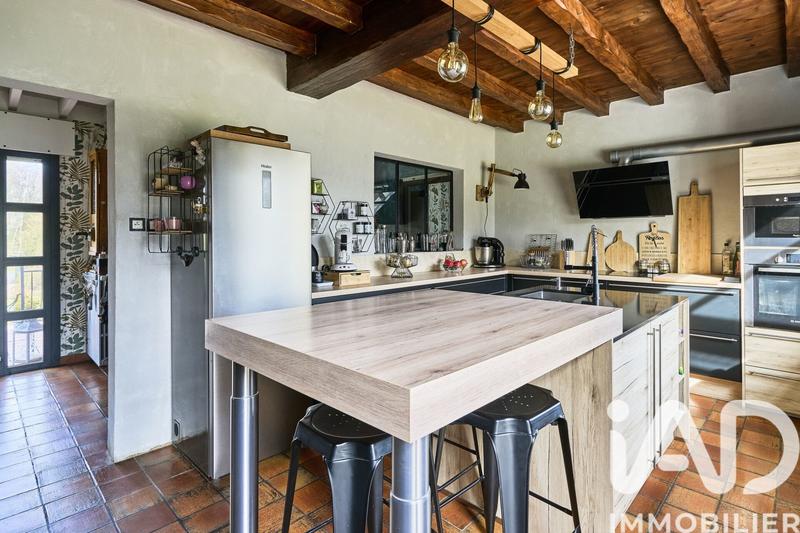 Maison - 180 m² - 7 pièces