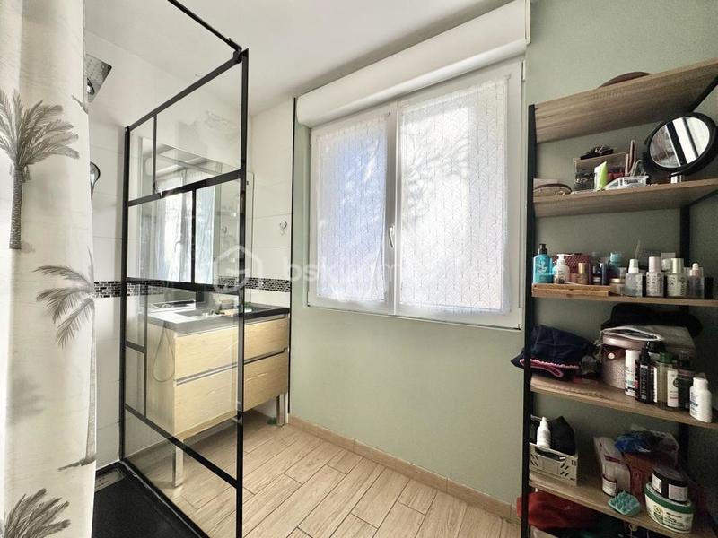 Maison traditionnelle - 135 m² - 6 pièces