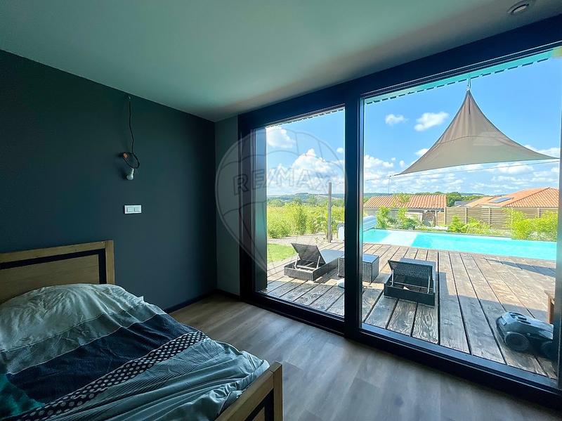 Maison - 165 m² - 5 pièces