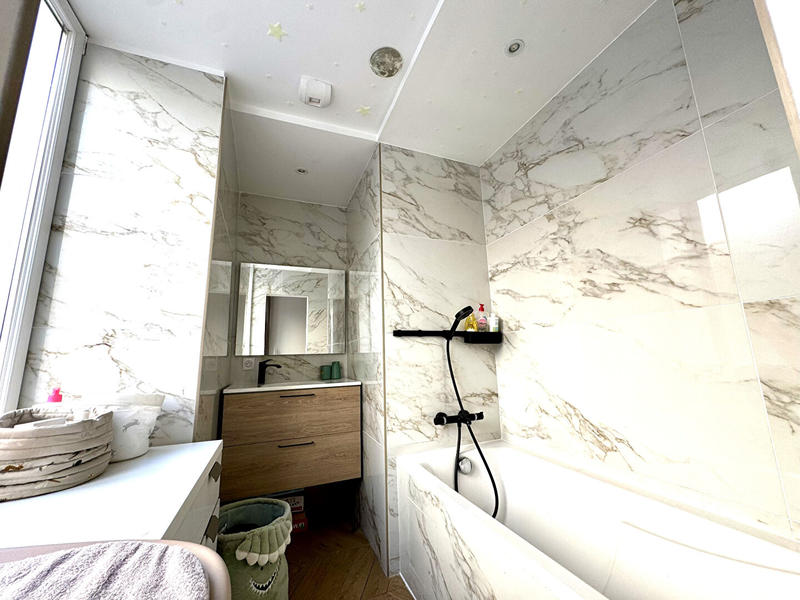 Appartement - 100 m² - 4 pièces