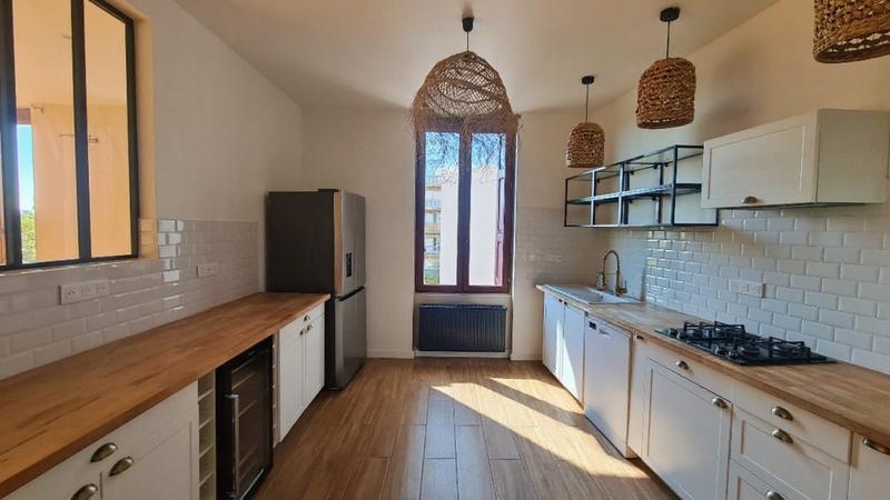 Appartement - 139 m² - 5 pièces