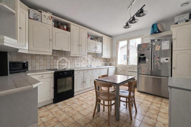 Villa - 193 m² - 8 pièces