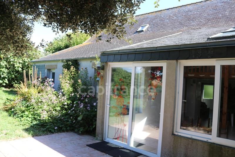 Propriété - 220 m² - 10 pièces