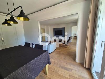 Appartement - 90 m² - 4 pièces