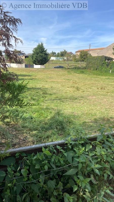 Terrain constructible - 822 m²