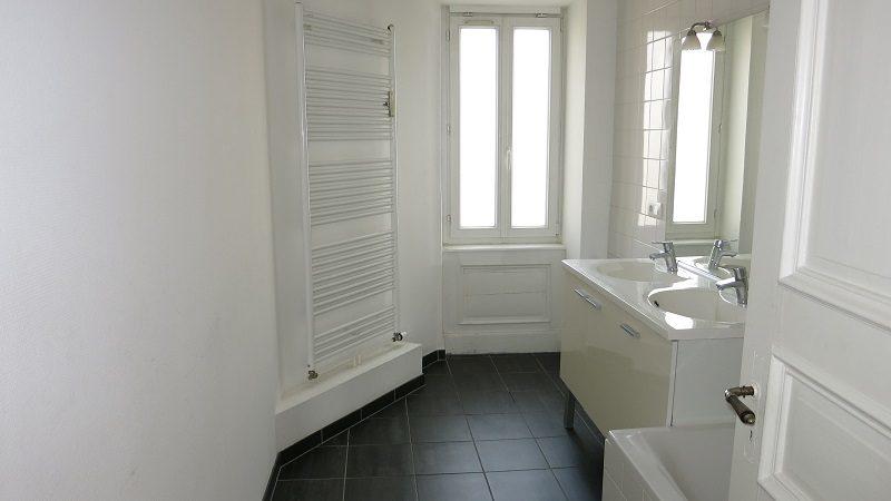 Appartement - 112 m² - 3 pièces