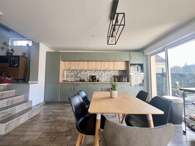 Maison - 160 m² - 6 pièces