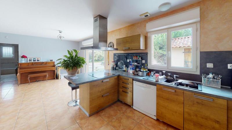 Maison - 99 m² - 4 pièces